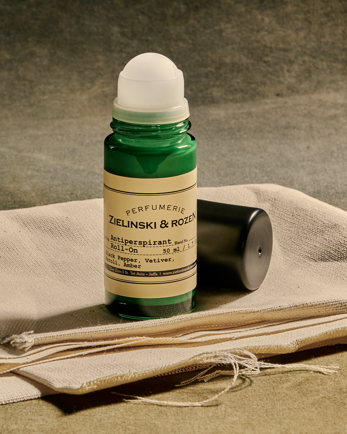 Zielinski & Rozen - Antiperspirant Deo Roller - Black Pepper, Vetiver, Neroli, Amber